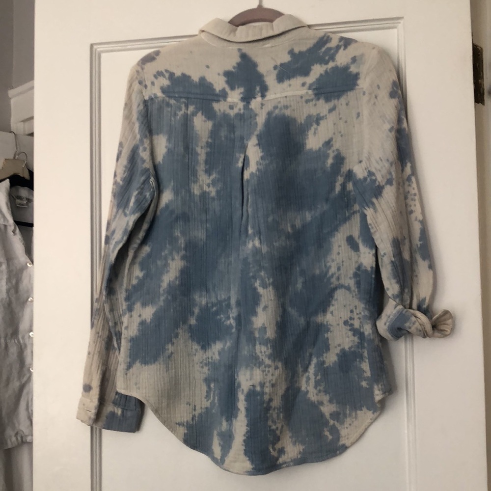 Sky Button Up - image 5